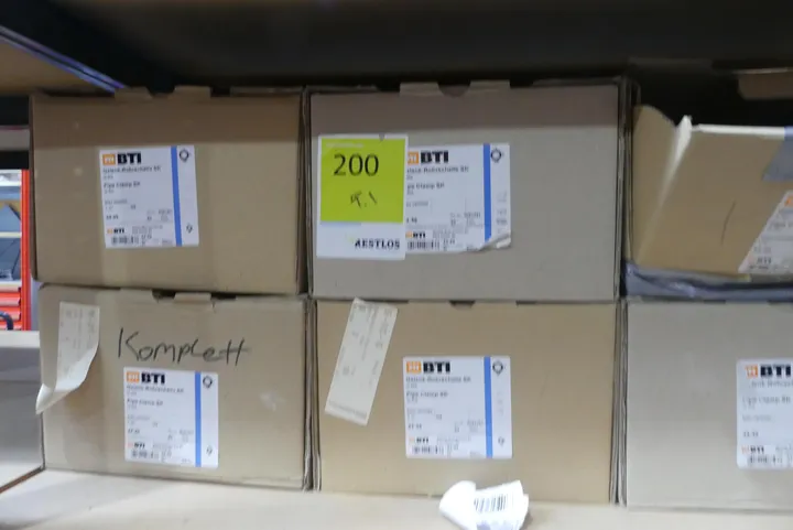 Konvolut BTI Gelenk-Rohrschelle SK G-RS, 1½, M8, 44-49, blau verzinkt Umfang: Fachinhalt